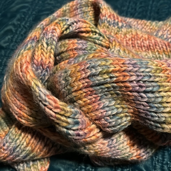 ❄️ Gap Multi-Colored Scarf, Unworn - Picture 4 of 4